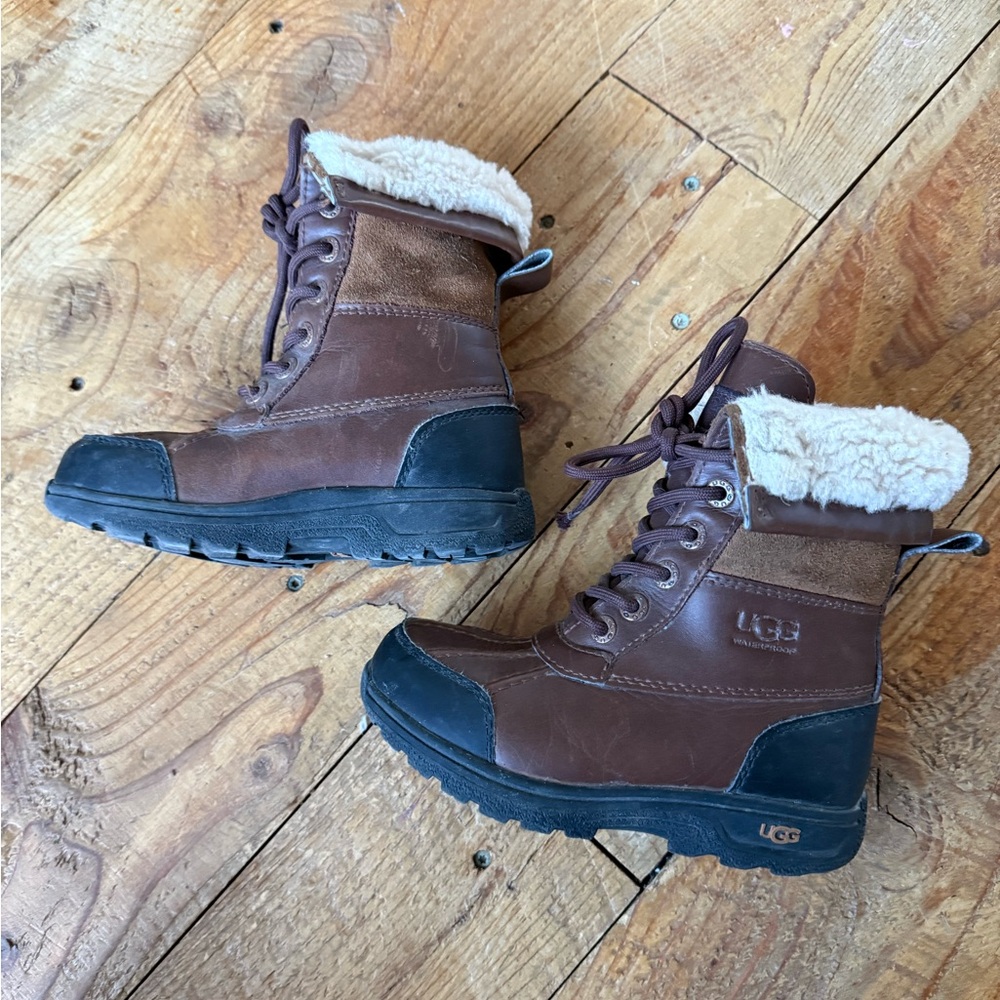 Toddlers kids 
Butte II Brown Size 11